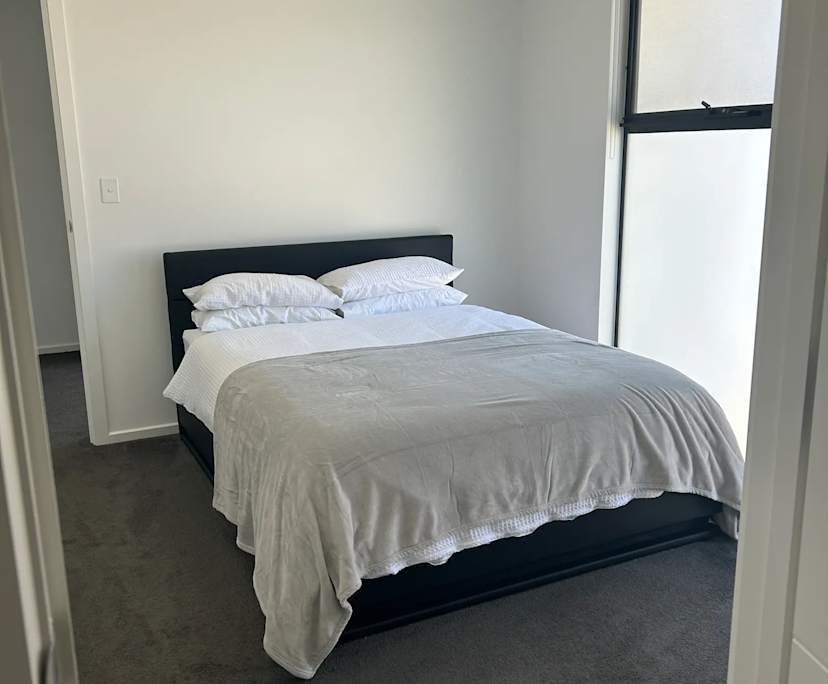 $330, Share-house, 3 bathrooms, Seaton SA 5023