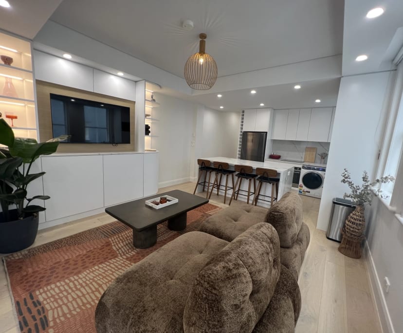 Furnished room in a flatshare