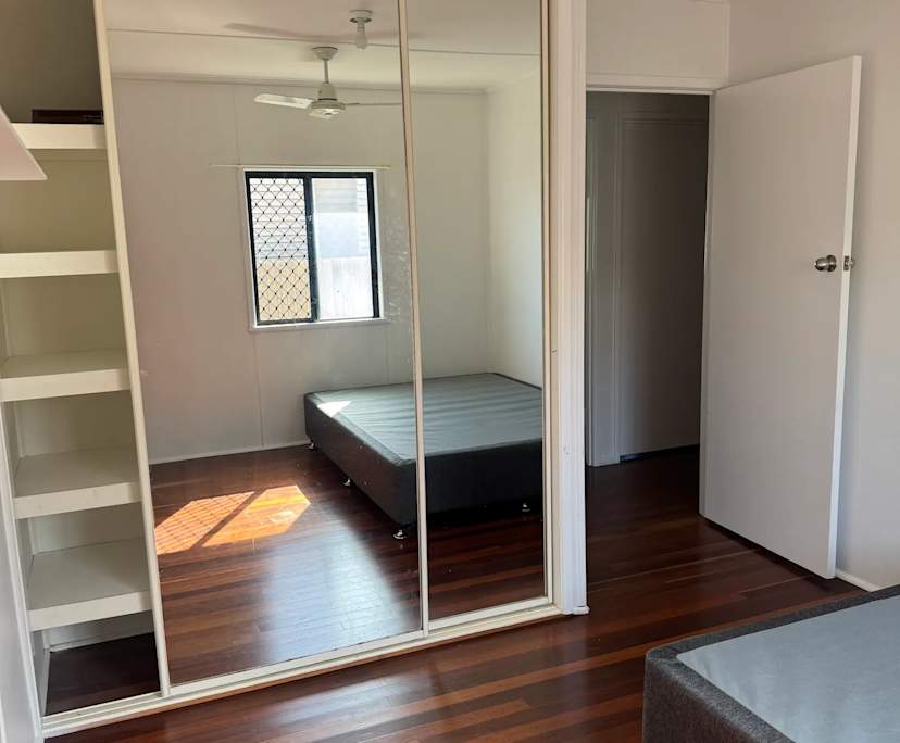 Unfurnished room in a share house