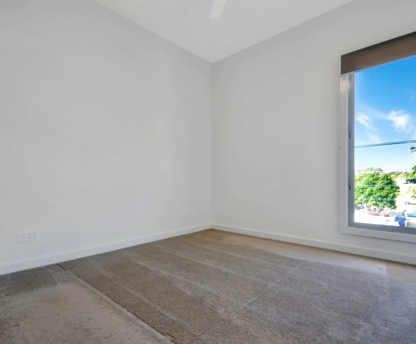 Unfurnished room in a flatshare