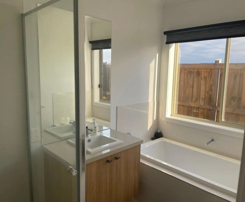 Room for Rent in Donnybrook, Melbourne 180, Furni...