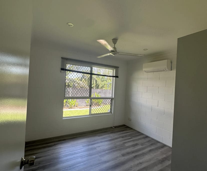 Unfurnished room with own bathroom