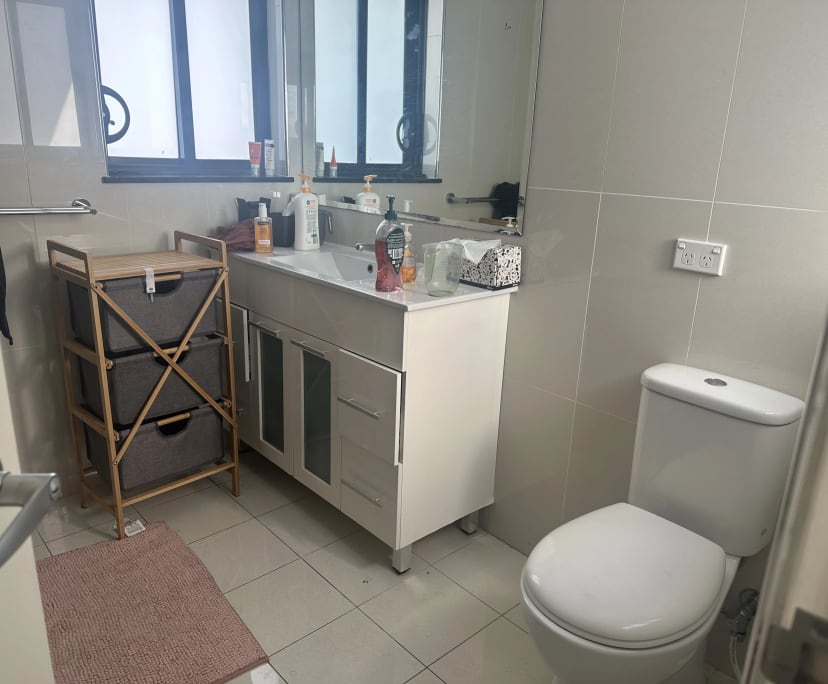$300, Flatshare, 3 bathrooms, Newtown NSW 2043