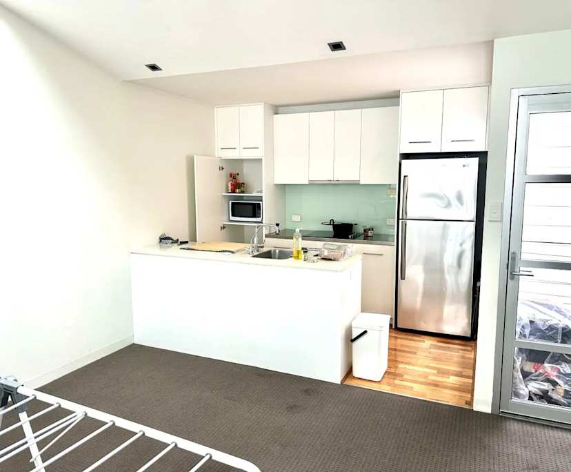 Furnished room in a flatshare
