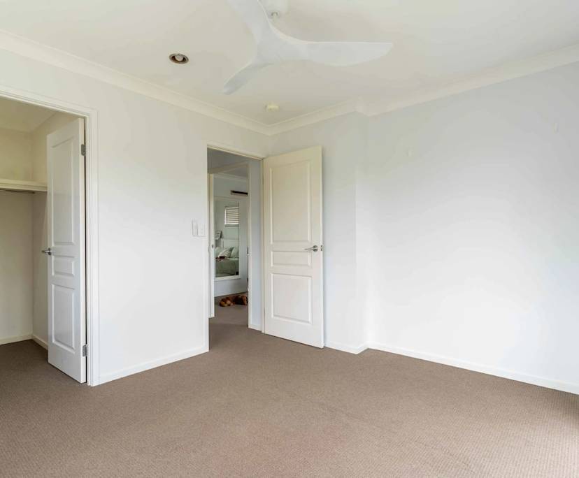 Room in a share house