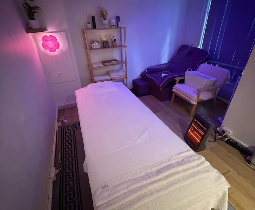 Unfurnished room in a flatshare