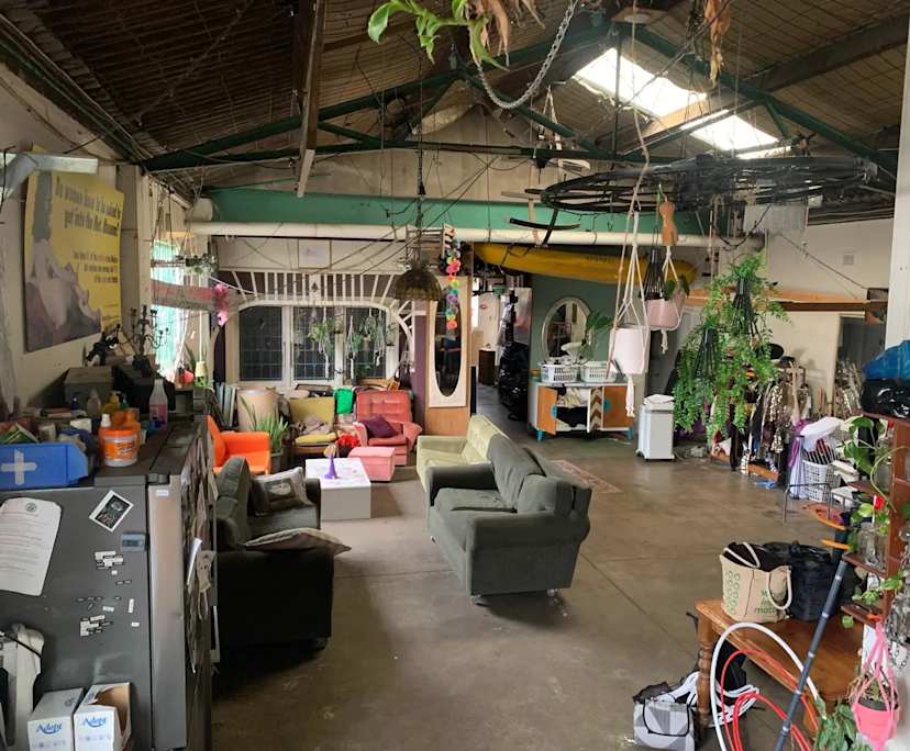 Room in a share house