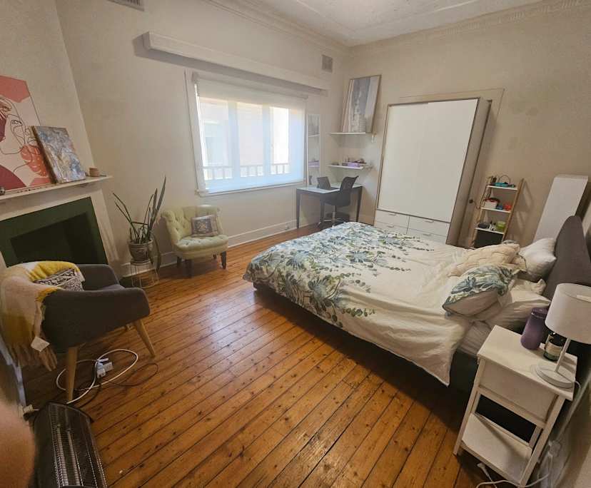 Furnished room in a share house