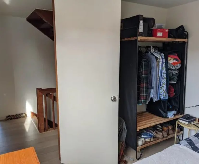 Furnished room in a share house