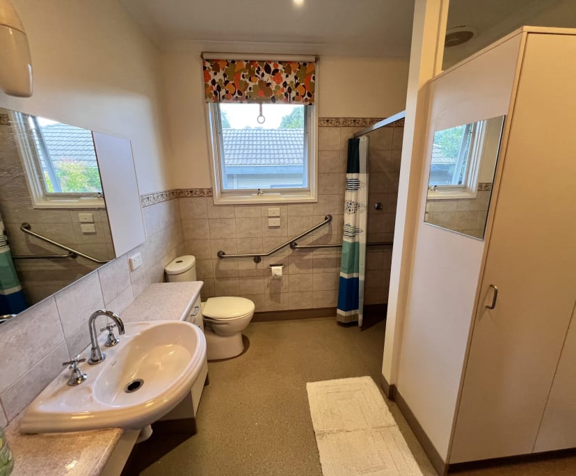 $340, Share-house, 6 bathrooms, Burwood VIC 3125