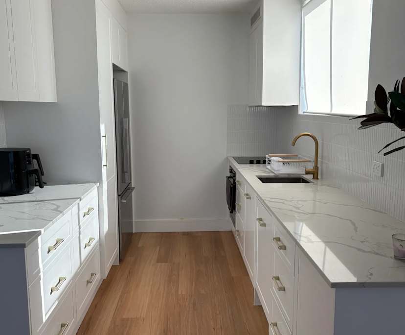 $350, Flatshare, 2 bathrooms, Bulimba QLD 4171