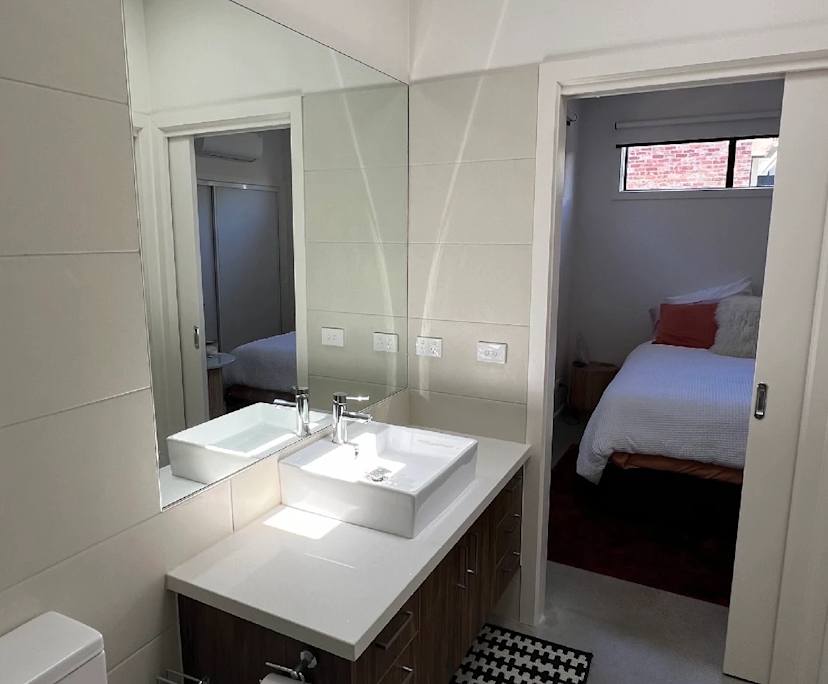 Unfurnished room with own bathroom