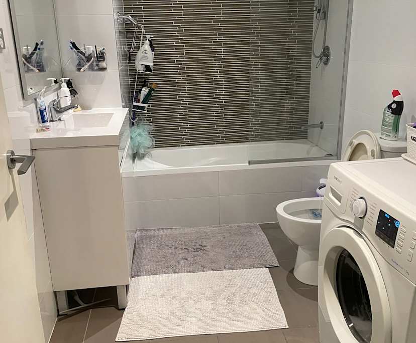$315, Flatshare, 2 bathrooms, Homebush West NSW 2140