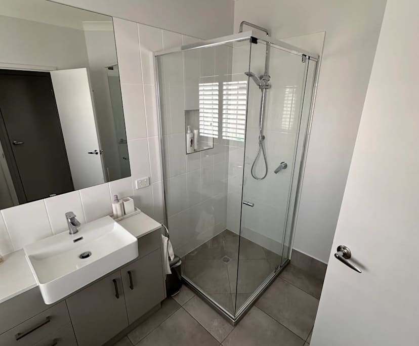 $300, Share-house, 4 bathrooms, Narangba QLD 4504