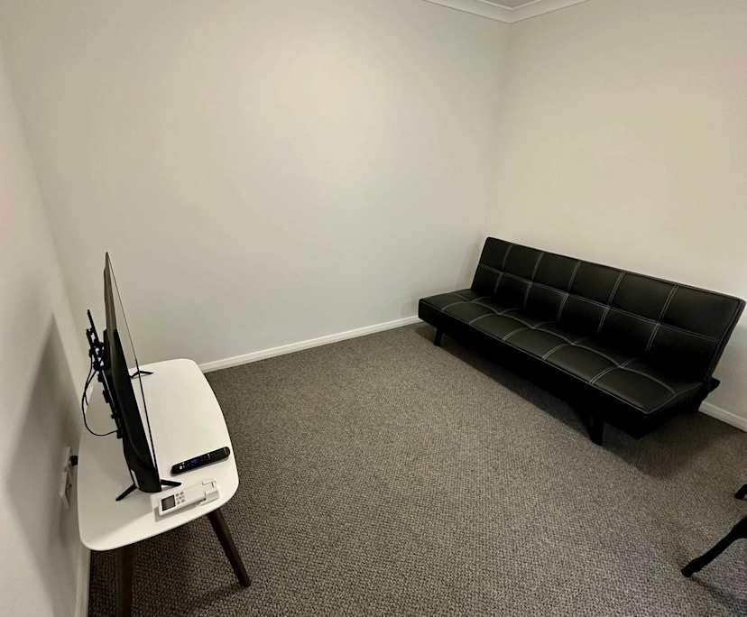 $530, 1-bed, 1 bathroom, Cannington WA 6107