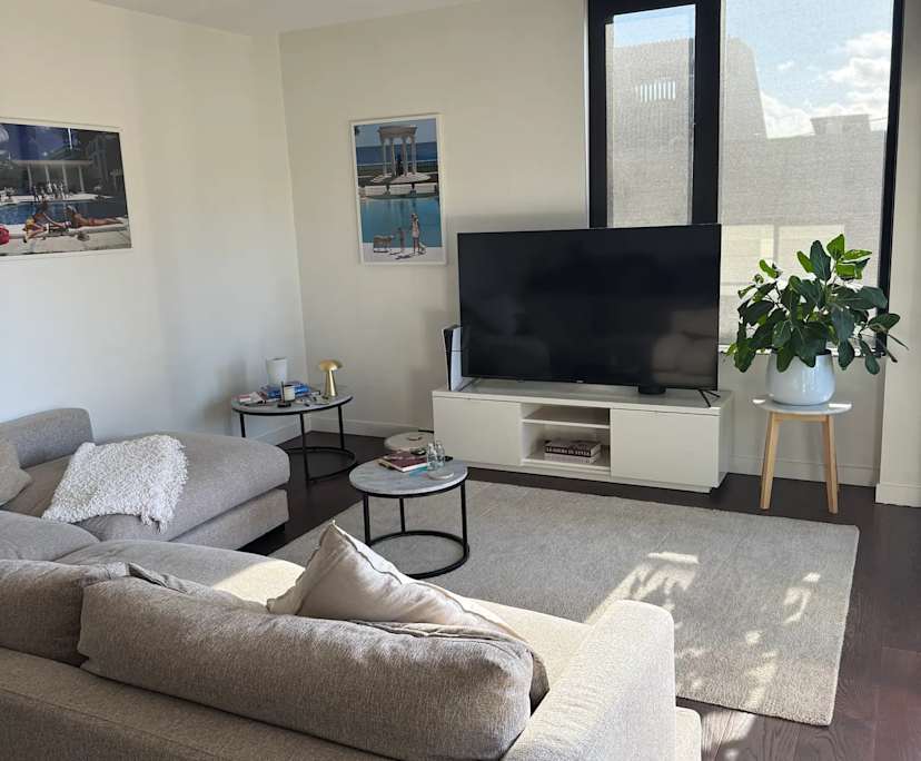 Furnished room in a flatshare
