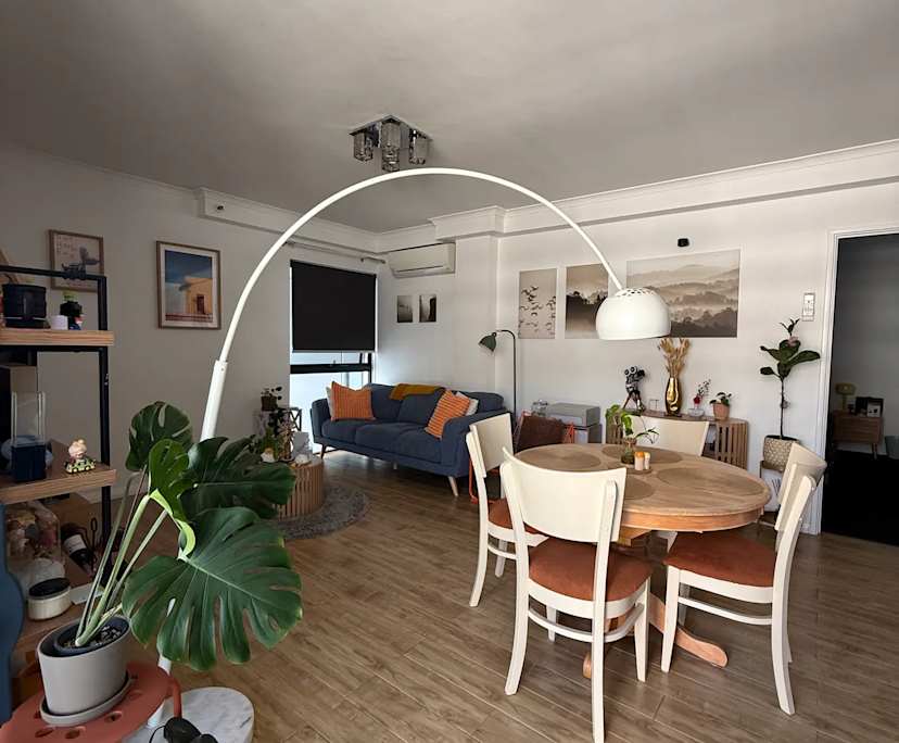 Furnished room in a flatshare