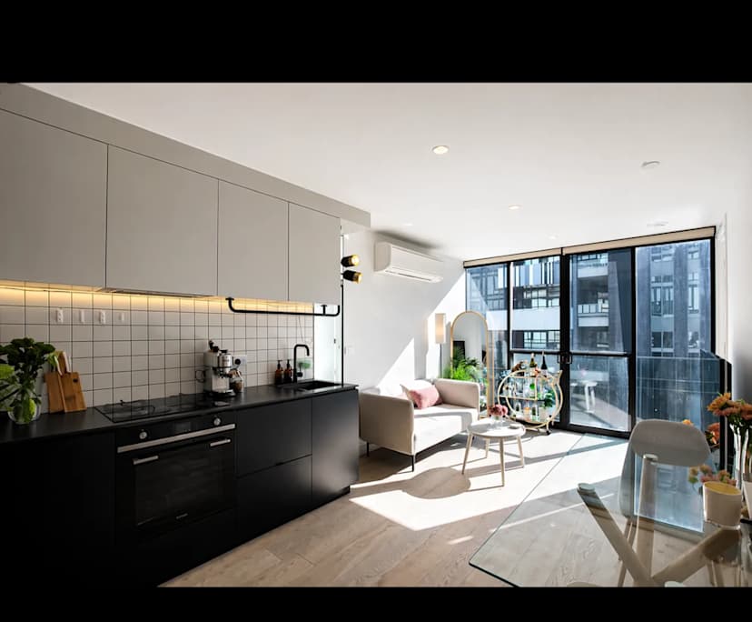 Unfurnished room with own bathroom