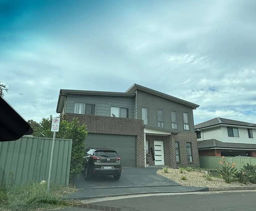 Unfurnished room in a share house