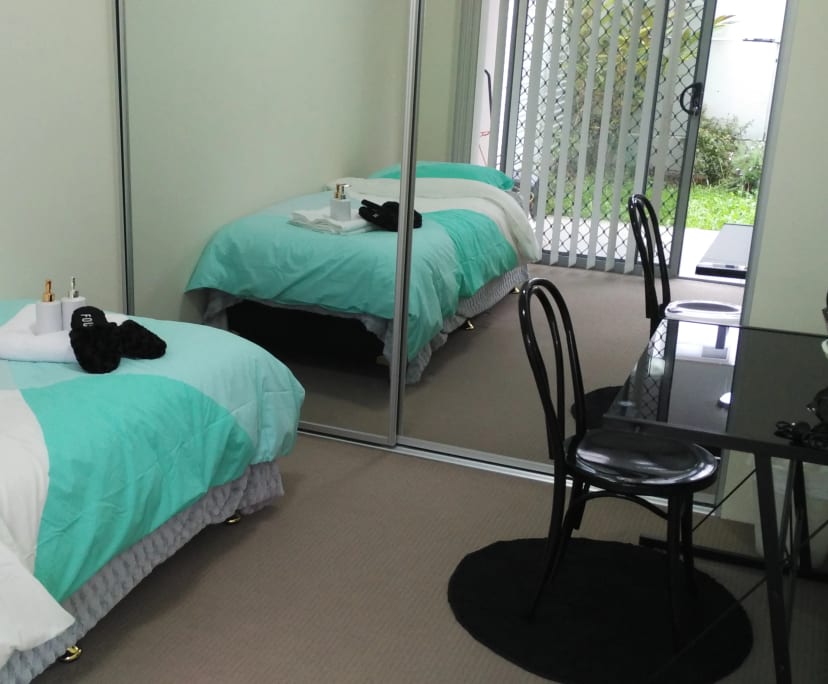 Furnished room in a flatshare