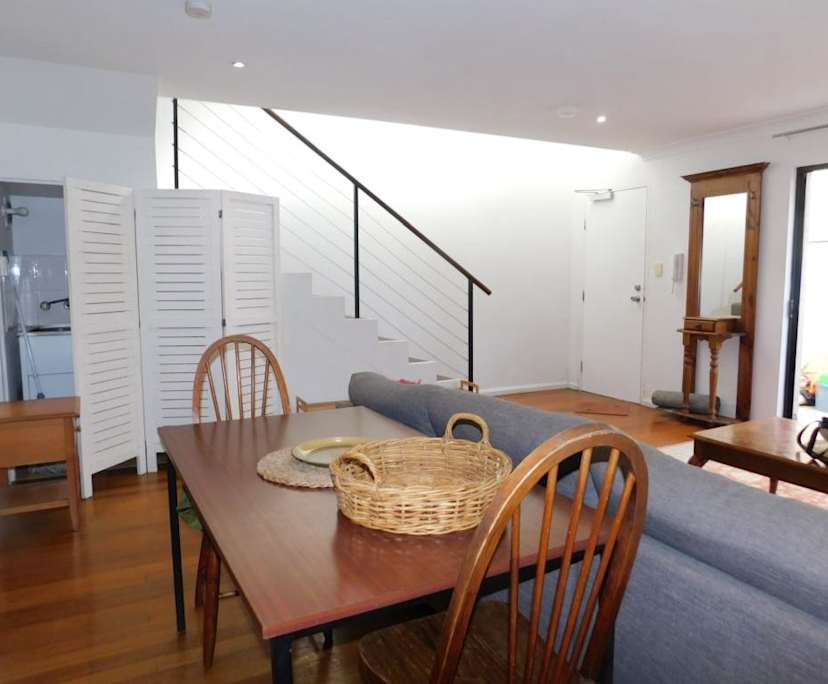 Furnished room in a flatshare