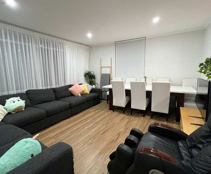 Furnished room in a flatshare