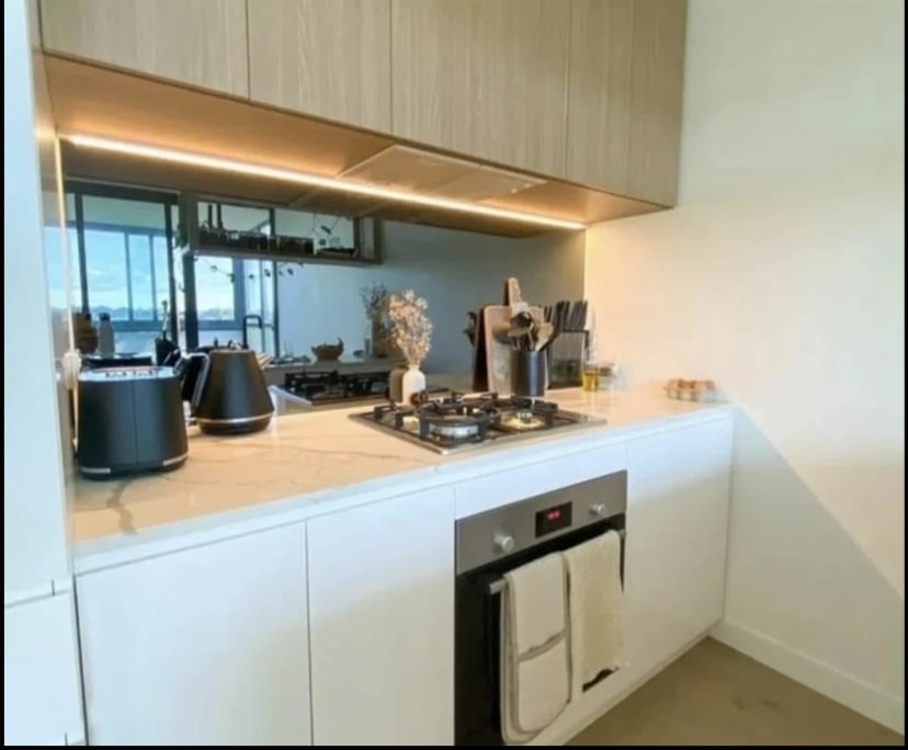 Furnished room in a flatshare