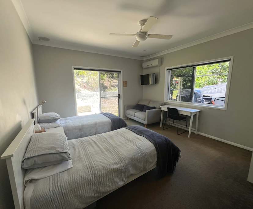 $320, Homestay, 1 bathroom, Maudsland QLD 4210