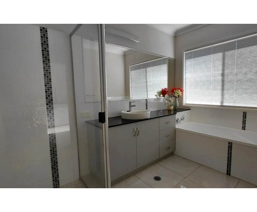 $250-260, Share-house, 3 rooms, Middle Ridge QLD 4350, Middle Ridge QLD 4350