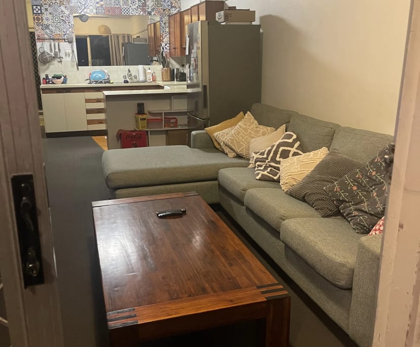 $370, Flatshare, 2 bathrooms, Burleigh Heads QLD 4220