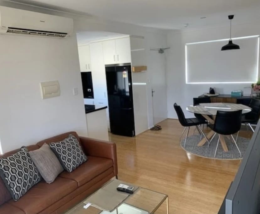 $350, Flatshare, 2 bathrooms, Rivervale WA 6103