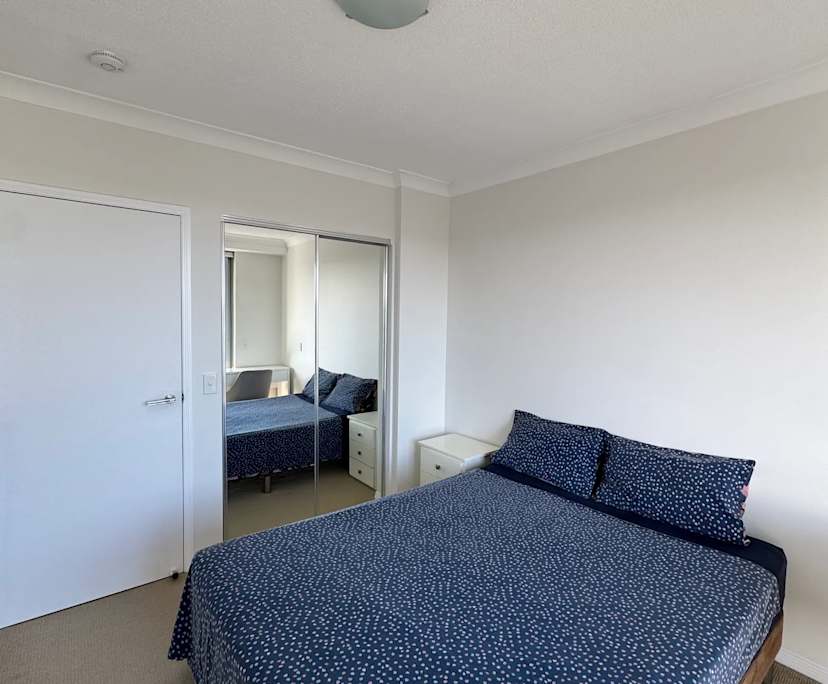 $350, Flatshare, 3 bathrooms, Burleigh Waters QLD 4220