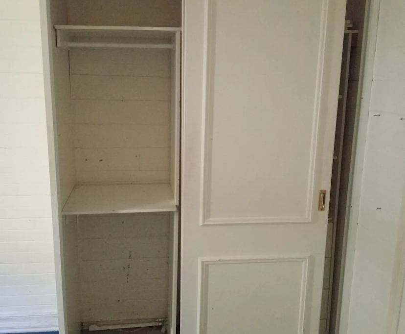 Unfurnished room in a share house