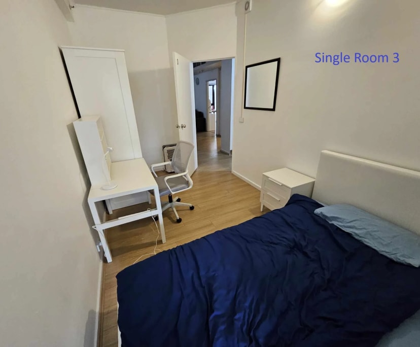 Furnished room in a flatshare