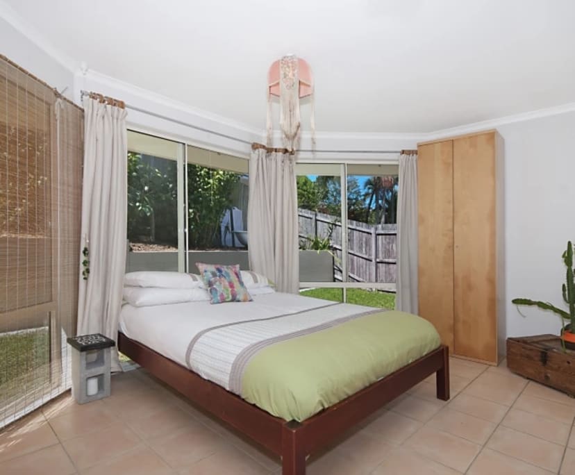Room in a share house