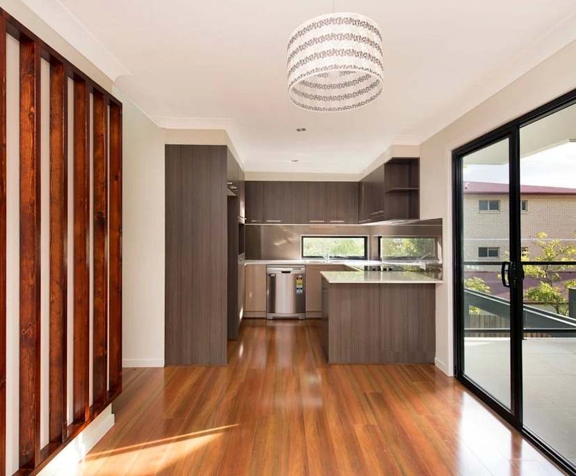 $350, Share-house, 3 bathrooms, Coorparoo QLD 4151