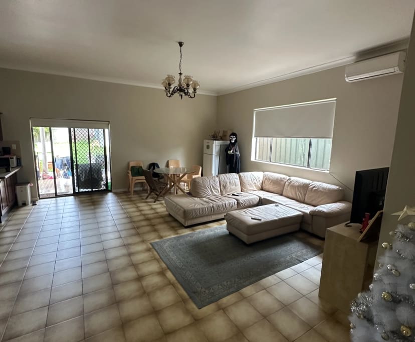 Room in a share house