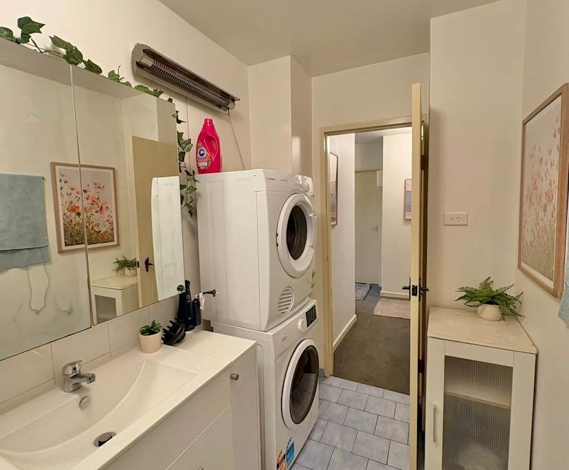 $335, Flatshare, 3 bathrooms, Richmond VIC 3121