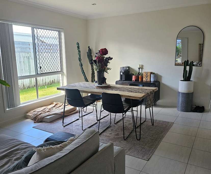 $250, Share-house, 4 bathrooms, Little Mountain QLD 4551