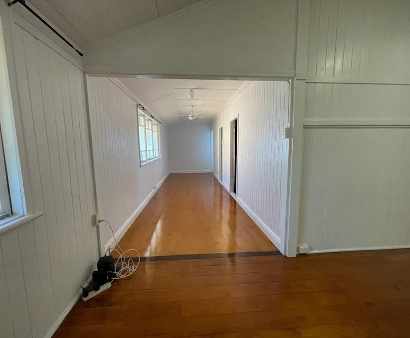 Whole property with 2 rooms for rent