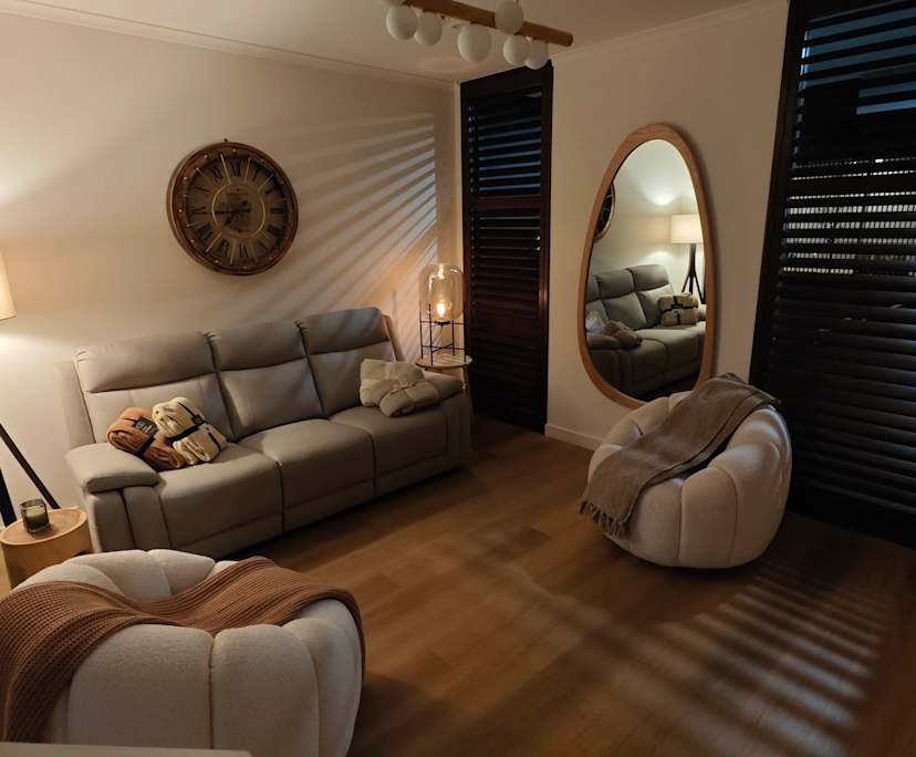 Furnished room with own bathroom