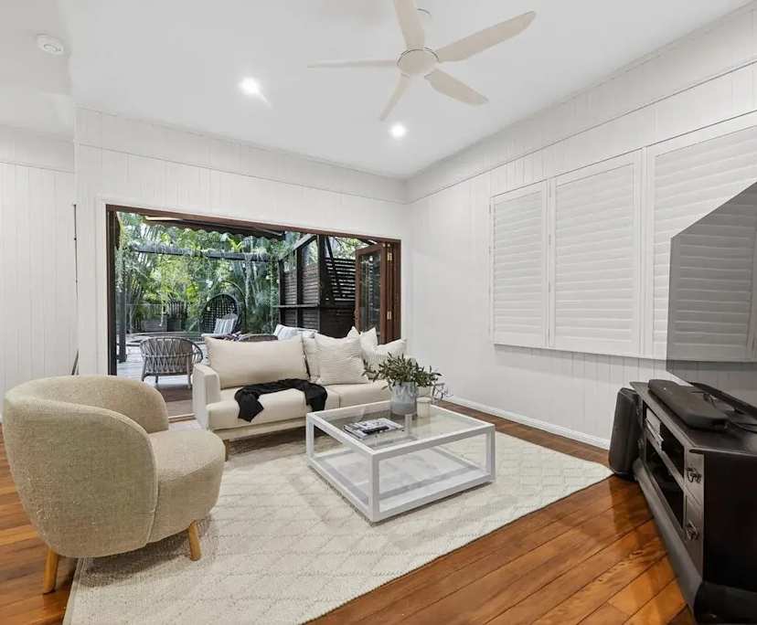 Room in a share house