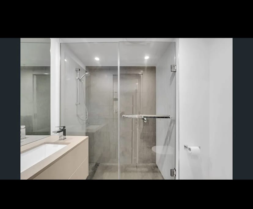 Unfurnished room in a flatshare