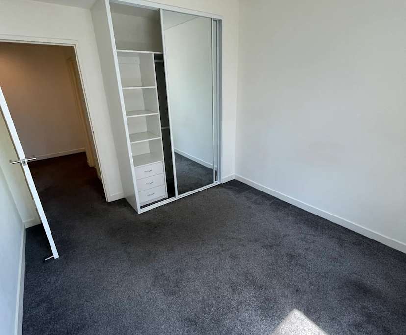 Unfurnished room with own bathroom