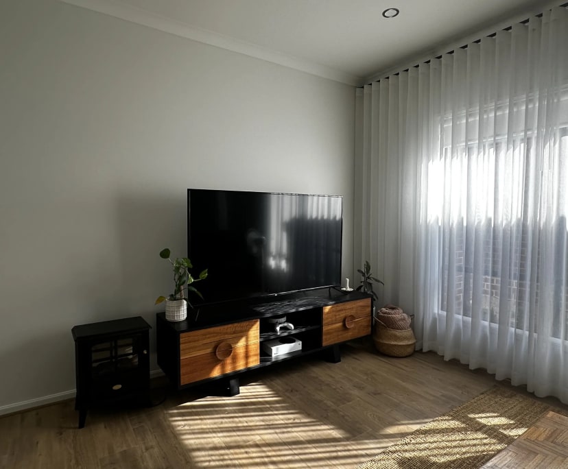 Unfurnished room in a share house