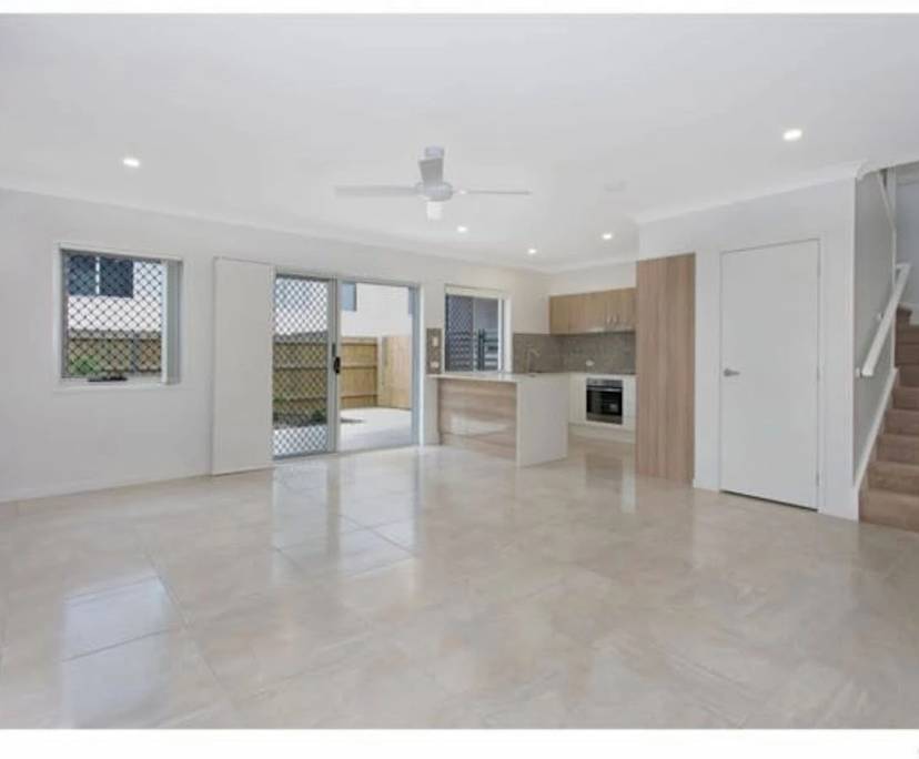 Unfurnished room in a flatshare