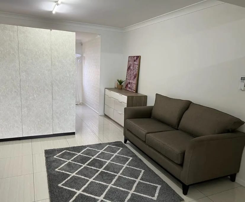 $460, Studio, 1 bathroom, Camp Hill QLD 4152