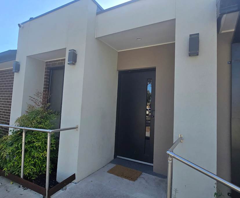 $350, Share-house, 6 bathrooms, Pakenham VIC 3810