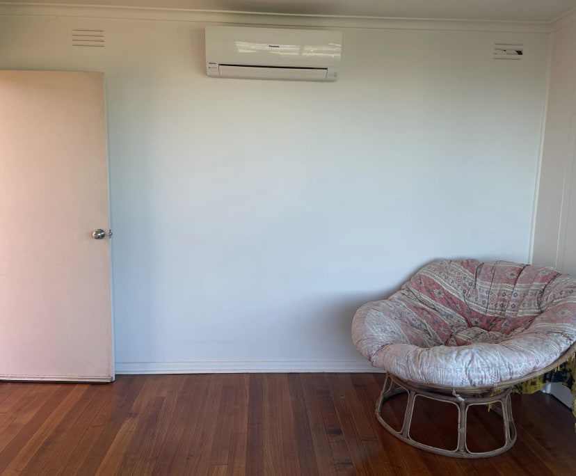 Unfurnished room in a share house