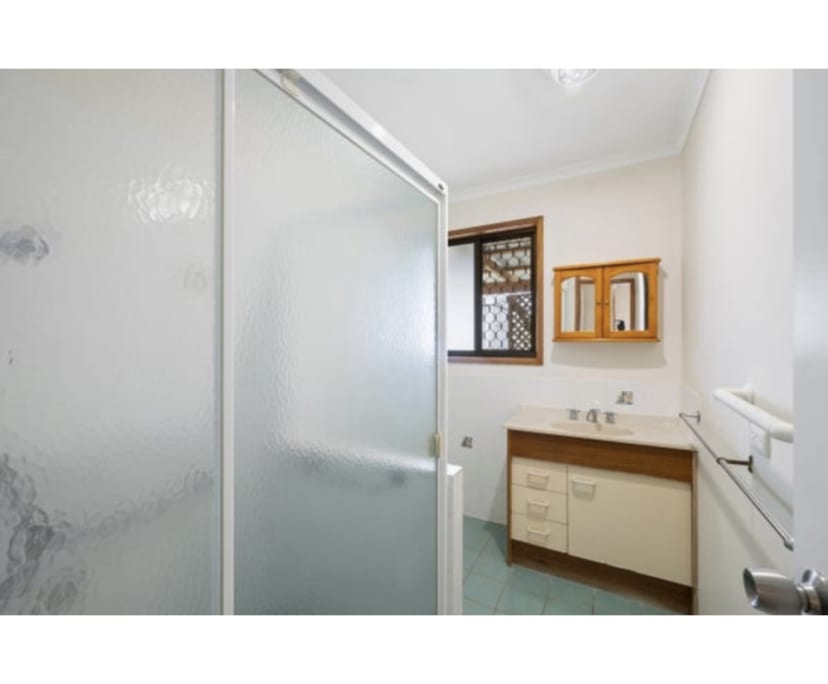 $280, Share-house, 3 bathrooms, Bli Bli QLD 4560